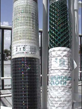 Two varieties of plastic mesh